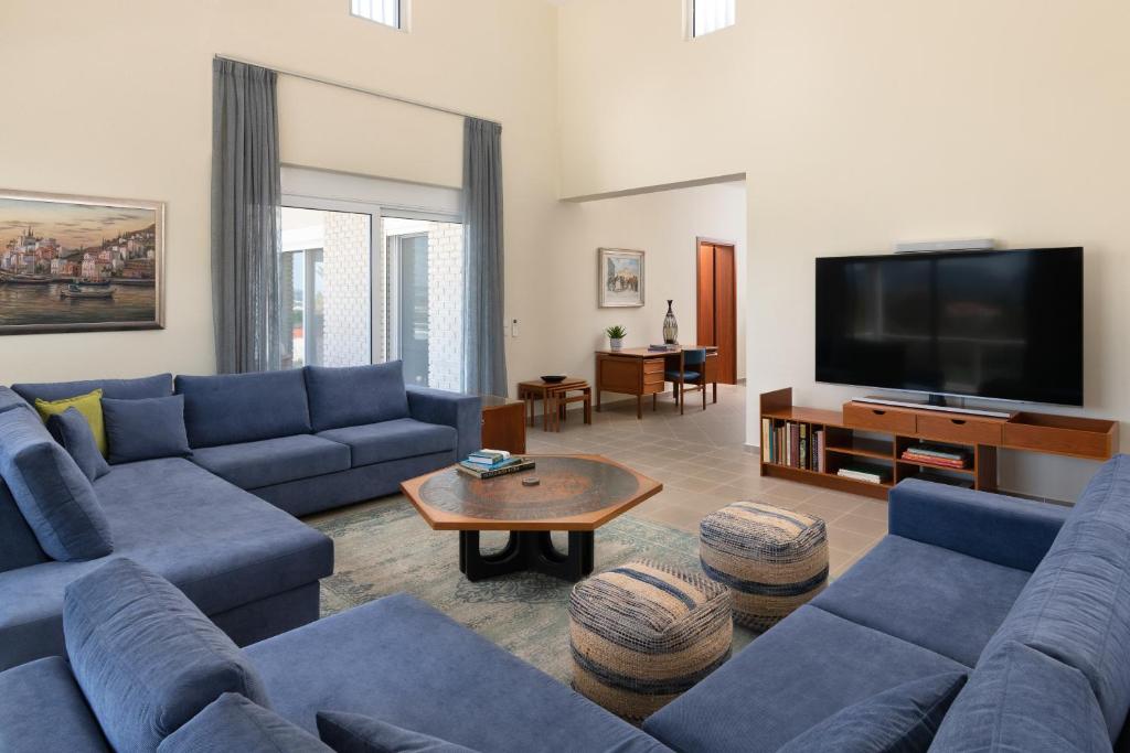 Hilltop Luxury Villa room 4